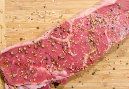 42 個關於肉的夢境解讀：夢見吃肉、夢見烤肉、夢見切肉、夢見生肉