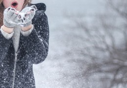 44 種雪的夢境解釋：夢見大雪、夢見雪花、夢見雪人、夢見吃雪、夢見融雪、夢見冰雪